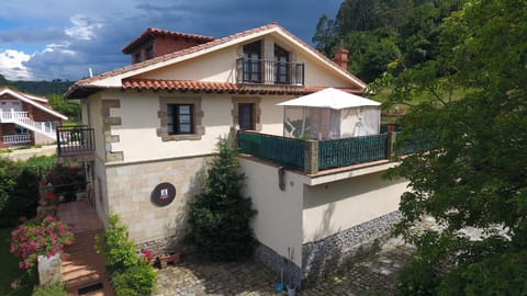 Property building, Day, View (from property/room), Balcony/Terrace