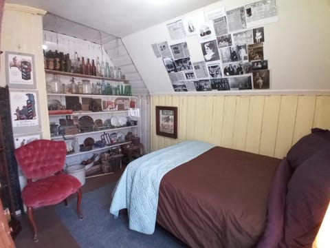 HISTORICAL JOHN RAST HOUSE circa 1875 Bed and Breakfast in Roseburg