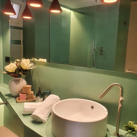 Dreamers Sea View - White and Green Apartment in Manarola