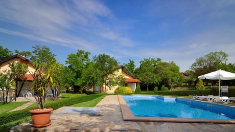 Property building, Swimming pool