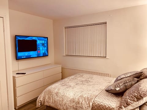 TV and multimedia, Bedroom