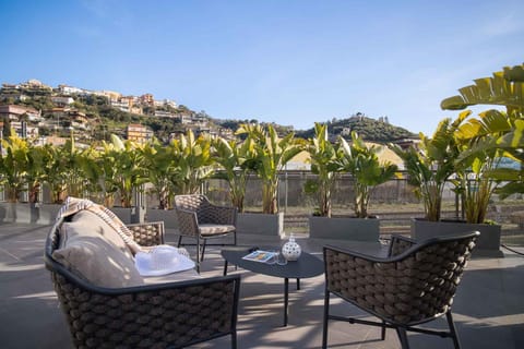 View (from property/room), Balcony/Terrace, Mountain view