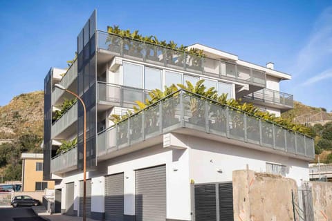 Property building, Balcony/Terrace