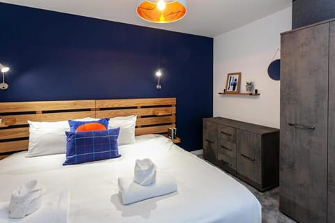 Superb 2 Bed Flat 5min to Old Trafford Stadium Apartment in Stretford