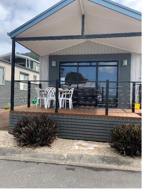 Patio, Facade/entrance