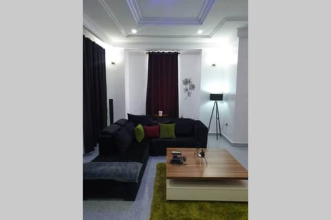 Well furnished and spacious 2 bedroom apartment Copropriété in Abuja