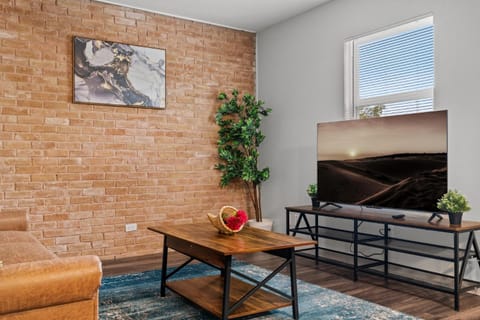 Evonify Stays - Hyde Park Apartments - UTEXAS Apartment in Austin