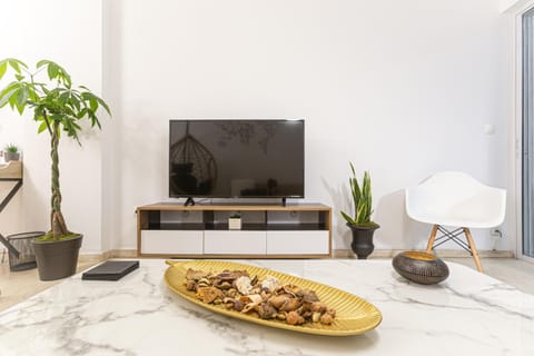 Living room, Entertainment