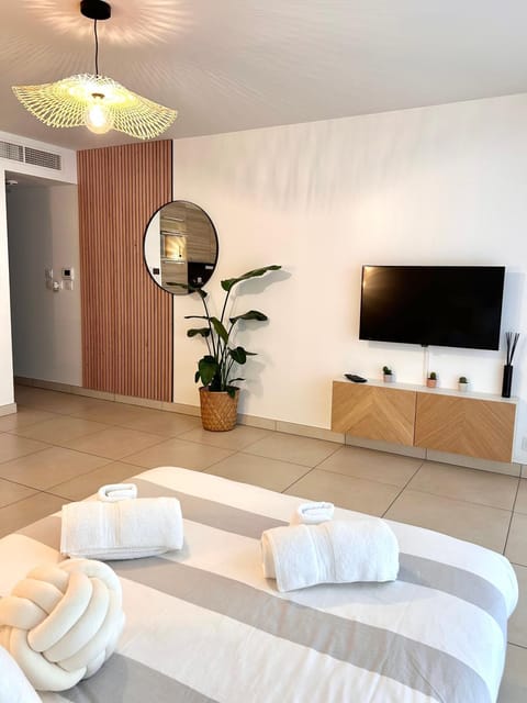 Studio NEUF - PORTES DE MONACO - Confort - Wifi - Clim Apartment in Cap-d'Ail