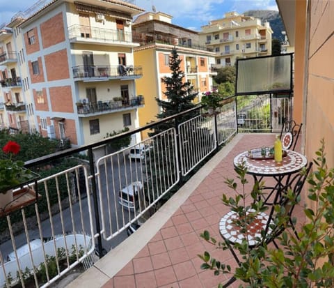 Facade/entrance, View (from property/room), View (from property/room), Balcony/Terrace, City view, Street view