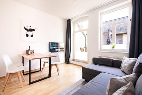 Ko-Living - Händel Stuben - Street Art Design Apartments - Altstadt - zentral - Küche - Smart TV - mehrere Apartments - bis zu 6 P Apartment in Halle Saale