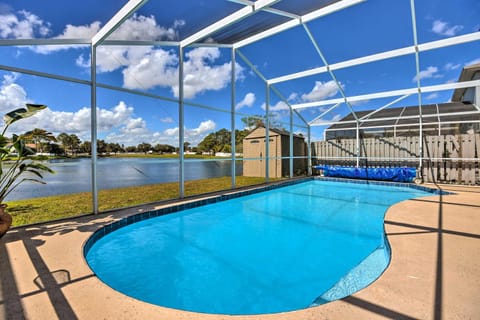 Orlando Home with Lake View, Pool and Game Room! House in Kissimmee