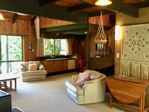 Lakeside Villa - Lake Rotoiti Holiday Home Haus in Rotorua