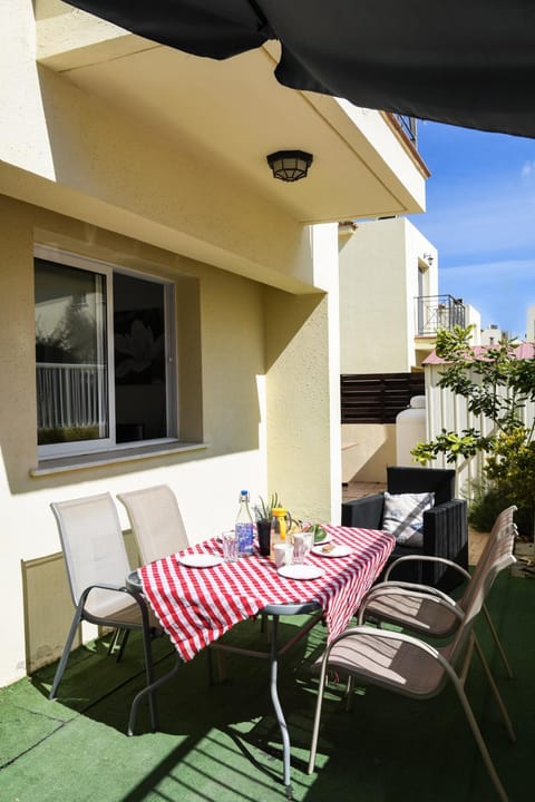 Patio, Garden, flat iron