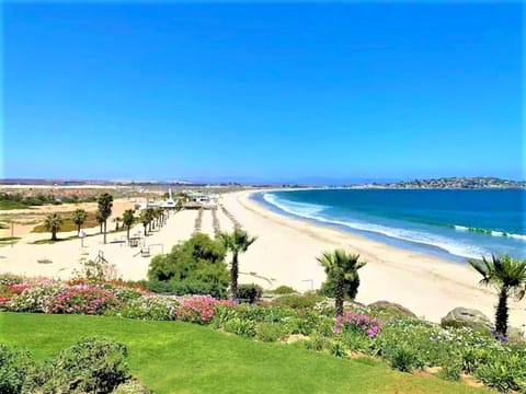 Puerto Velero Primera Línea Primer Piso al lado de la Playa! 8pax Condo in Coquimbo Region