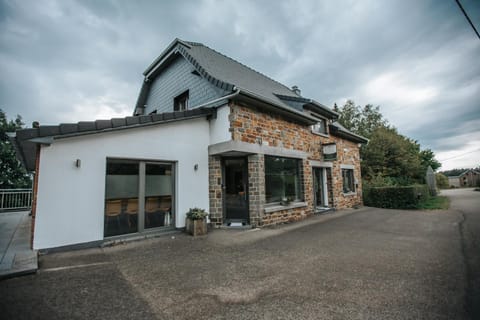Le Bonheur de la Cascade 24 pers - Malmedy, wellness, jardin, confort House in Wallonia, Belgium