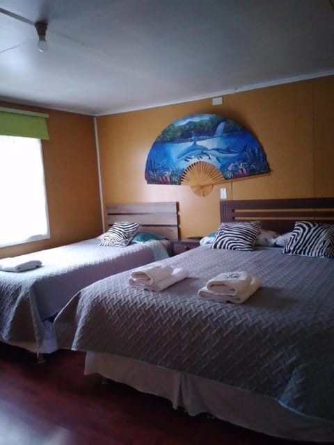 hostal geminis ,phillipi 653 centro Bed and Breakfast in Puerto Natales