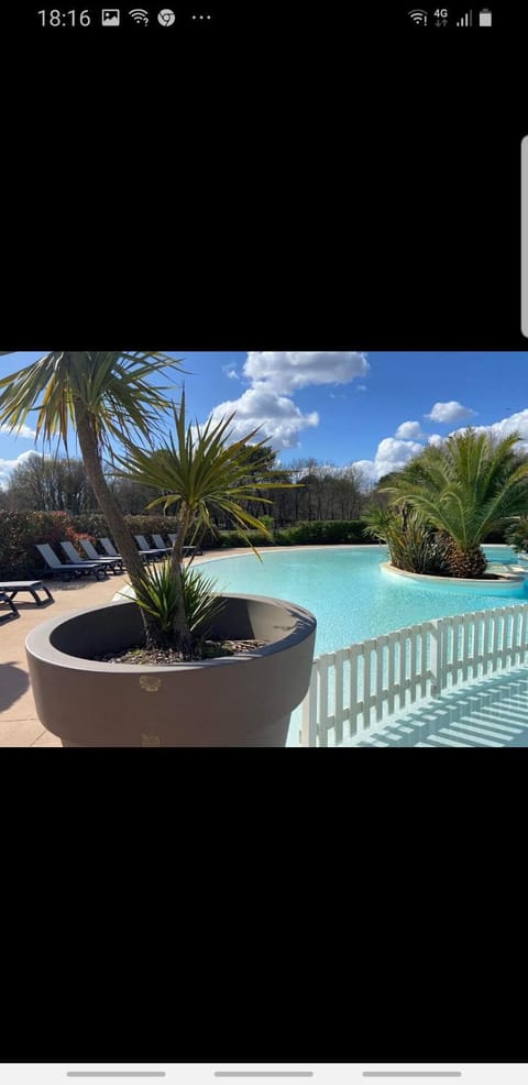 Maison 3 chambres wifi, jardin clos, piscine, tennis House in Gujan-Mestras