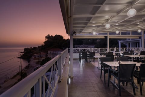 Restaurant/places to eat, Sea view, Sunset