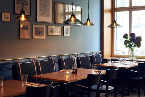 Restaurant/places to eat, Meals, Lunch, Dinner