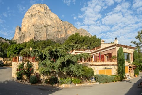 Property building, Mountain view