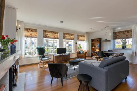 Welcome in - Vakantiewoning in het centrum met tuin en airco, Zoutelande Apartment in Zoutelande