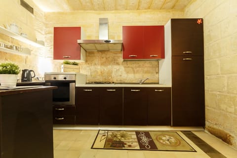 Kitchen or kitchenette, Communal kitchen