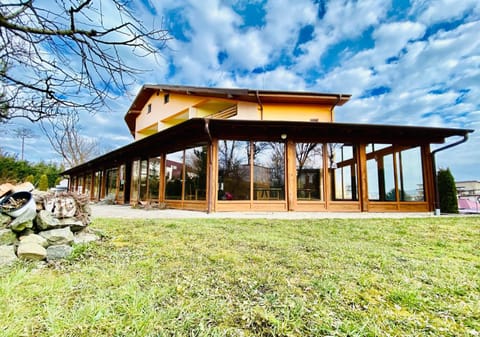 Property building, Patio, Garden, View (from property/room), Garden view