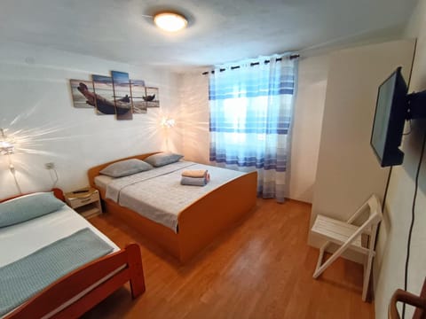 Guesthouse Eljuga Family Apartment in Stari Grad