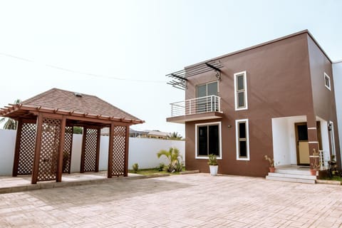 Baldwin Beauty House House in Accra