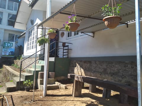 Eco Creations Cottage House in Nuwara Eliya