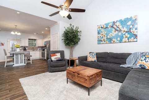 Communal lounge/ TV room