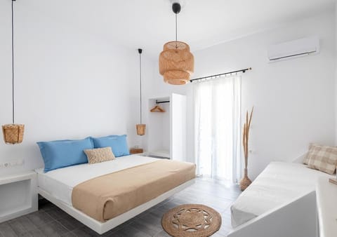 Dorkas Luxury Rooms&Apartments Hotel in Milos