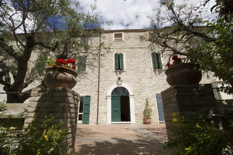 Property building, Facade/entrance