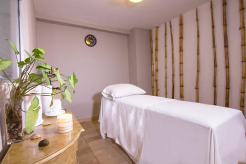 Massage, Spa and wellness centre/facilities