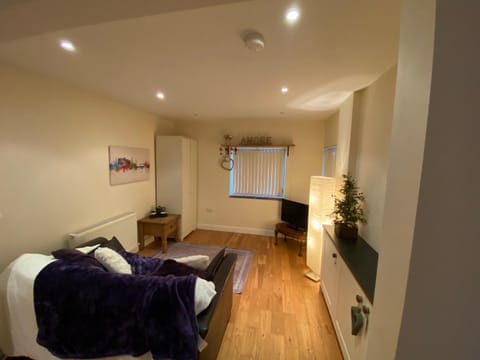 Cosy stable conversion between Sheffield & Leeds House in Selby