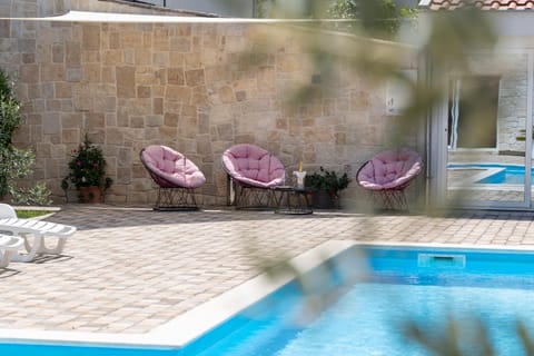 BBQ facilities, Garden, Swimming pool