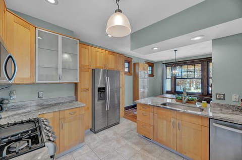 Oakley Square 3BR Charmer - Total Walkability home House in Cincinnati