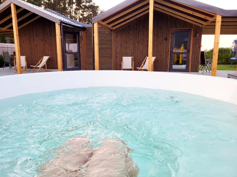 Property building, Day, Hot Tub, sunbed