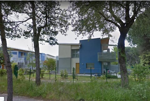 Property building, Natural landscape, Garden, Garden view