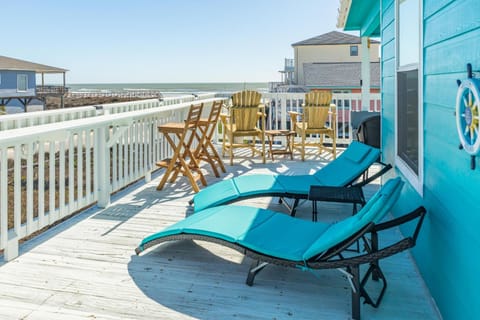 Sunset Sanctuary - Adorable Beach Bungalow with Gorgeous Gulf Views! Haus in Surfside Beach
