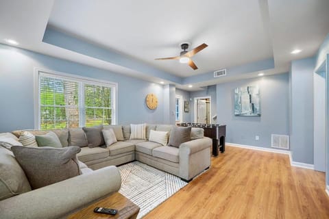 Beautiful and Quiet Newly Renovated 4 Bedroom Retreat Haus in Buckhead