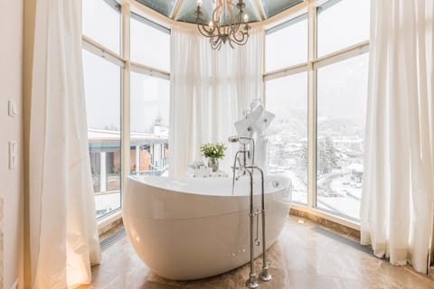 Bathroom, Bath