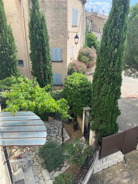 Property building, Garden, Garden view