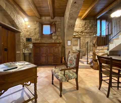 Il Vento e la Ginestra Condo in Civita di Bagnoregio