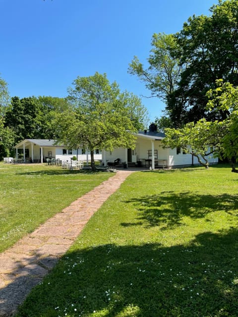 Property building, Garden