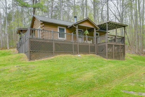 Smoky Mountain Cozy Cove Cabin Deck and Fire Pit! Maison in Cosby