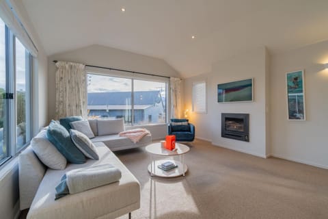 Southland Sounds - Te Anau Holiday Home House in Te Anau