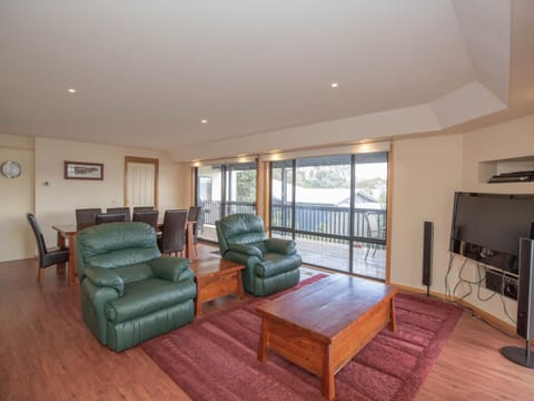 Lakehaus 2 of 11 Rainbow Drive Apartment in East Jindabyne