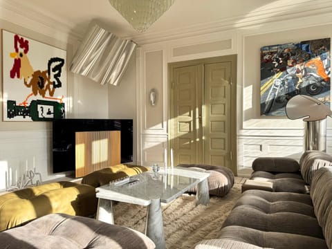 Luxury 260 sqm with 4BR overlooking Kings Garden Apartment in Copenhagen